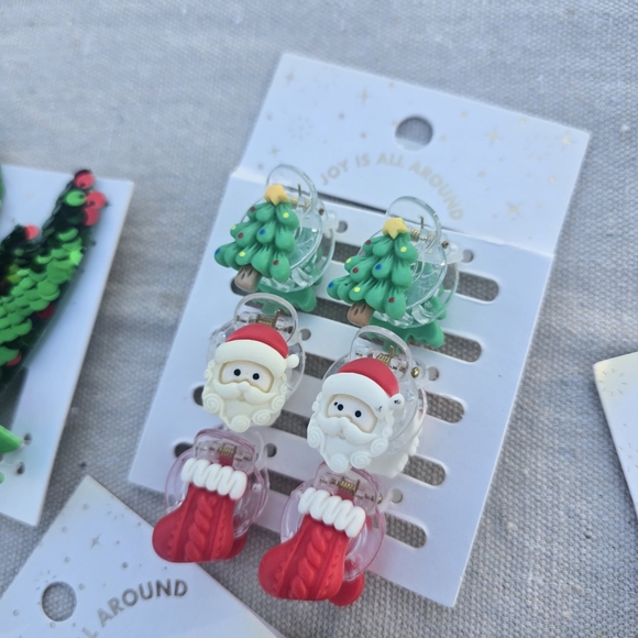 Wondershop Christmas Hair Accessories Santa Tree Scrunchie Lot Earrings Socks - Picture 4 of 9